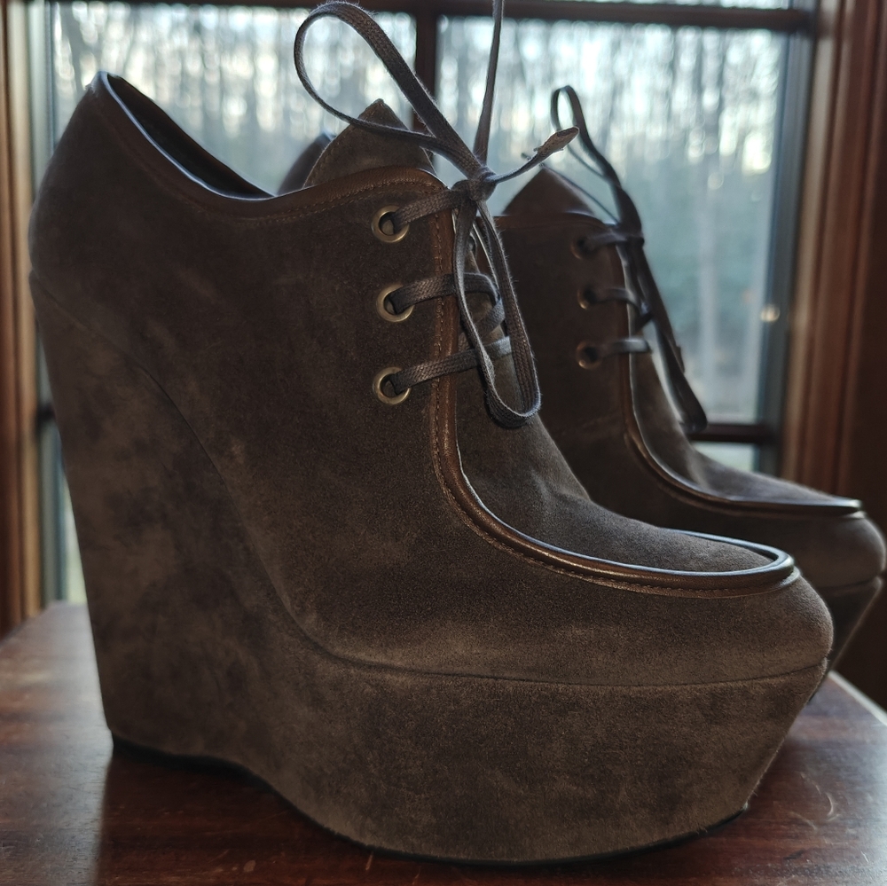 Stuart Weitzman "WALLIS" sz9